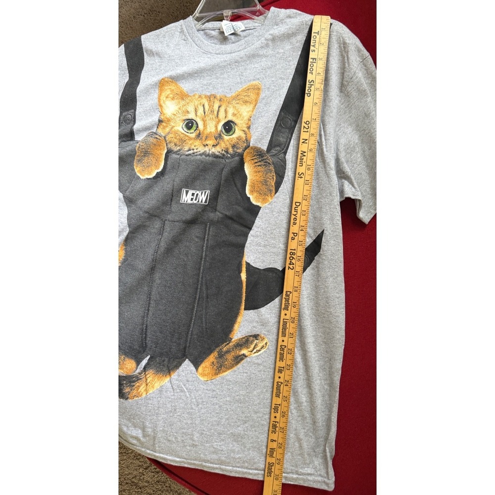 Delta Pro Weight Mens Gray Cat in Carrier T-Shirt Meow Sz L Kitten - Picture 3 of 7